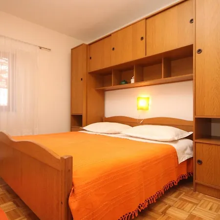 度假居 Family Friendly House With A Swimming Pool Vinisce, Trogir - 7510